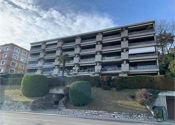 Ideal location in Lugano with lake view 