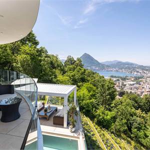 Villa for Sale in Lugano