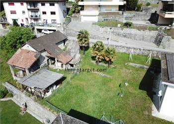 Terreno edificabile con vista sui castelli