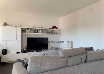 Elegantes 3,5-Zimmer-Apartment mit schöner Aussicht und maximaler Ruhe