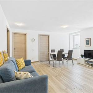 App. 3 camere In Vendita a Curio